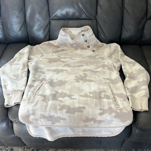 GreenTea Sweaters - Womens pull over sweater size Large